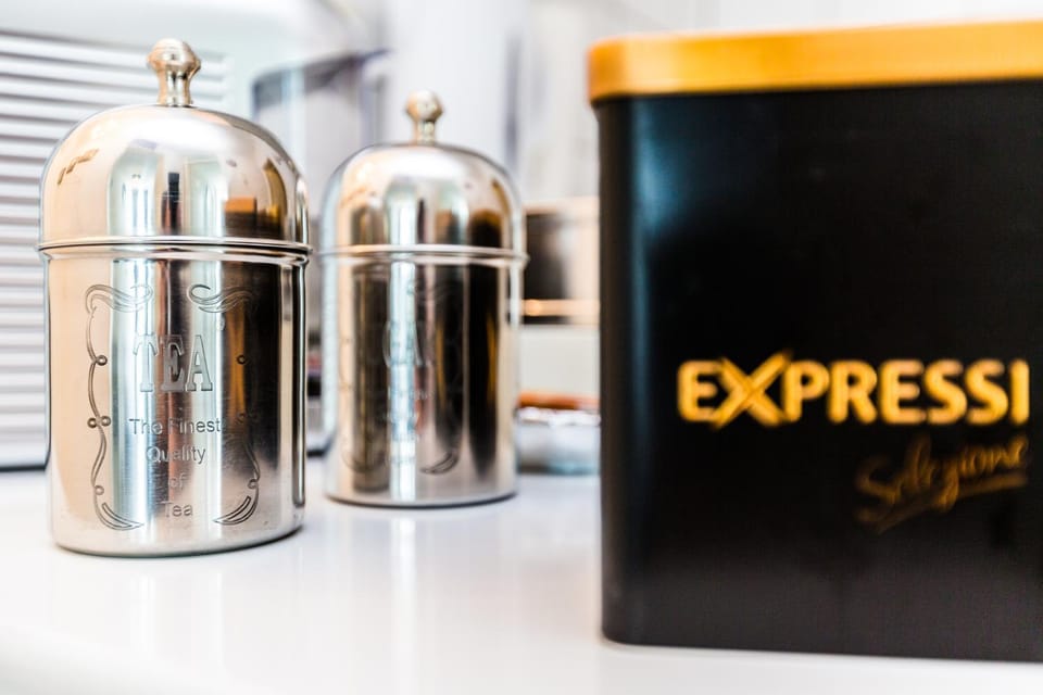 Coffee/tea facilities, Kitchen or kitchenette