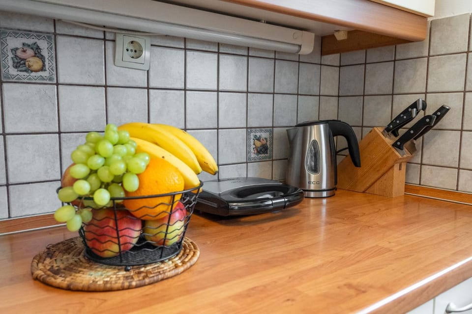 Kitchen or kitchenette, Food