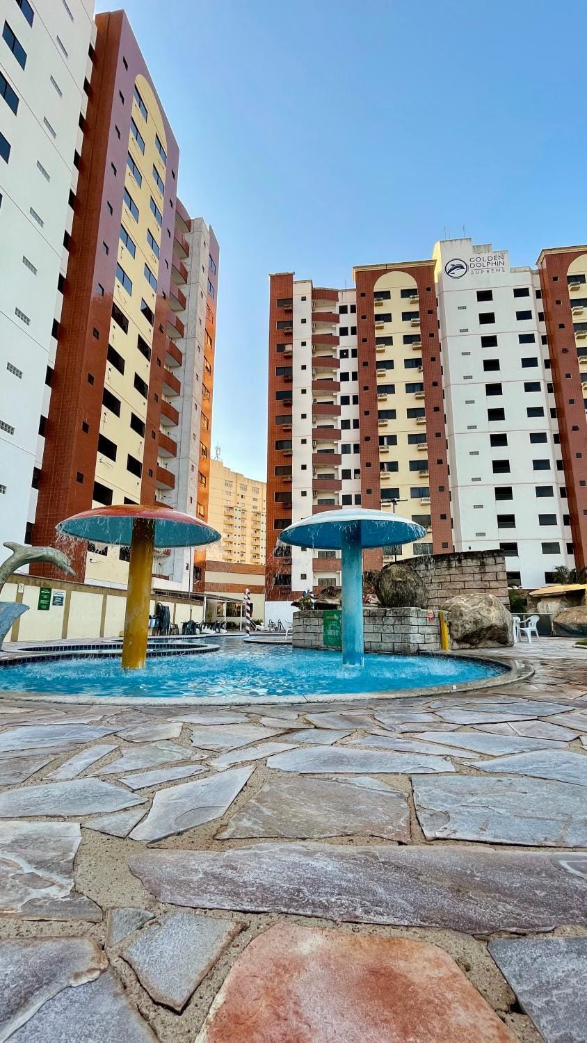 Day, Swimming pool