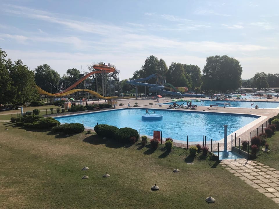Aqua park, Swimming pool