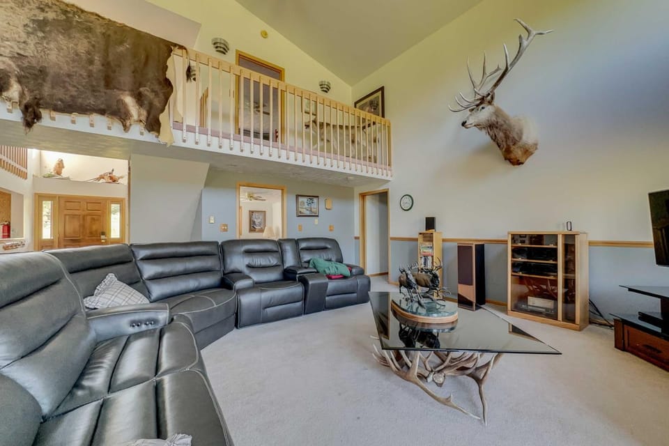 Remote WY Ranch w/ 170 Acres & Views Galore! House in Wyoming