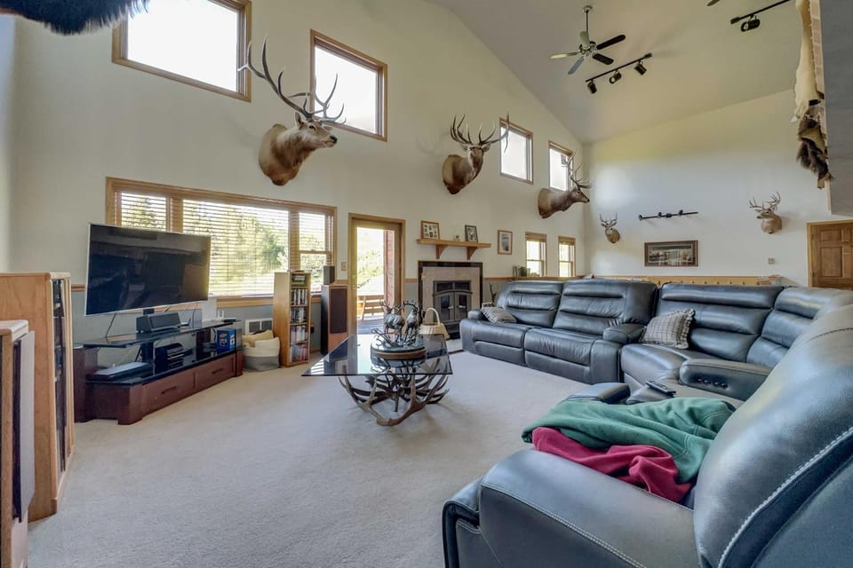 Remote WY Ranch w/ 170 Acres & Views Galore! House in Wyoming