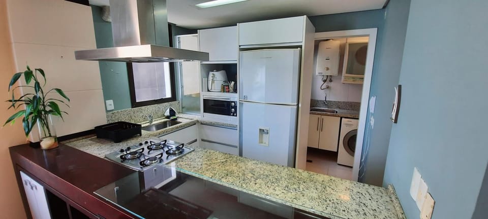 APTO BEIRAMAR NORTE - FRENTE PRO MAR Apartment in Florianopolis