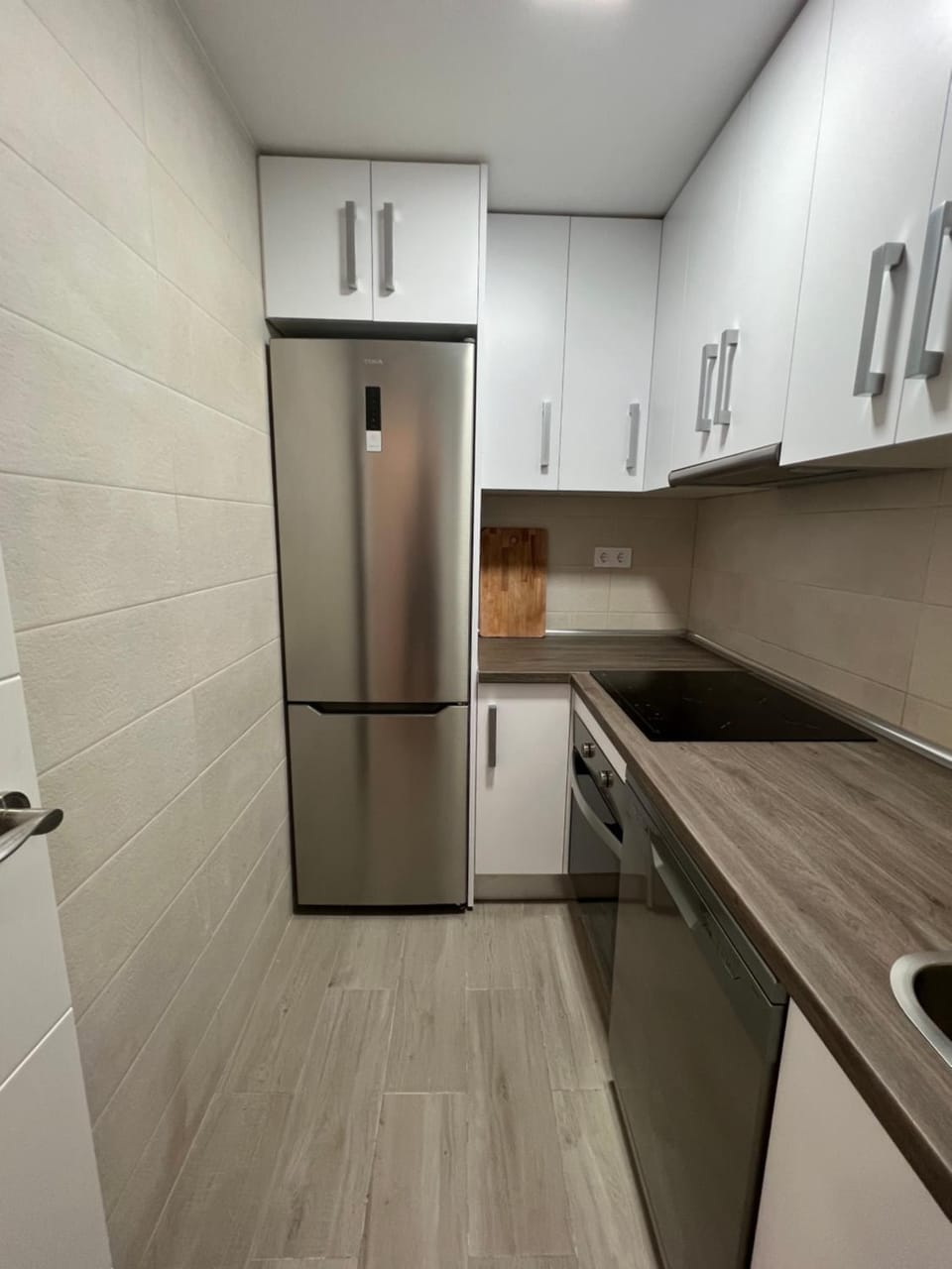 Kitchen or kitchenette, oven