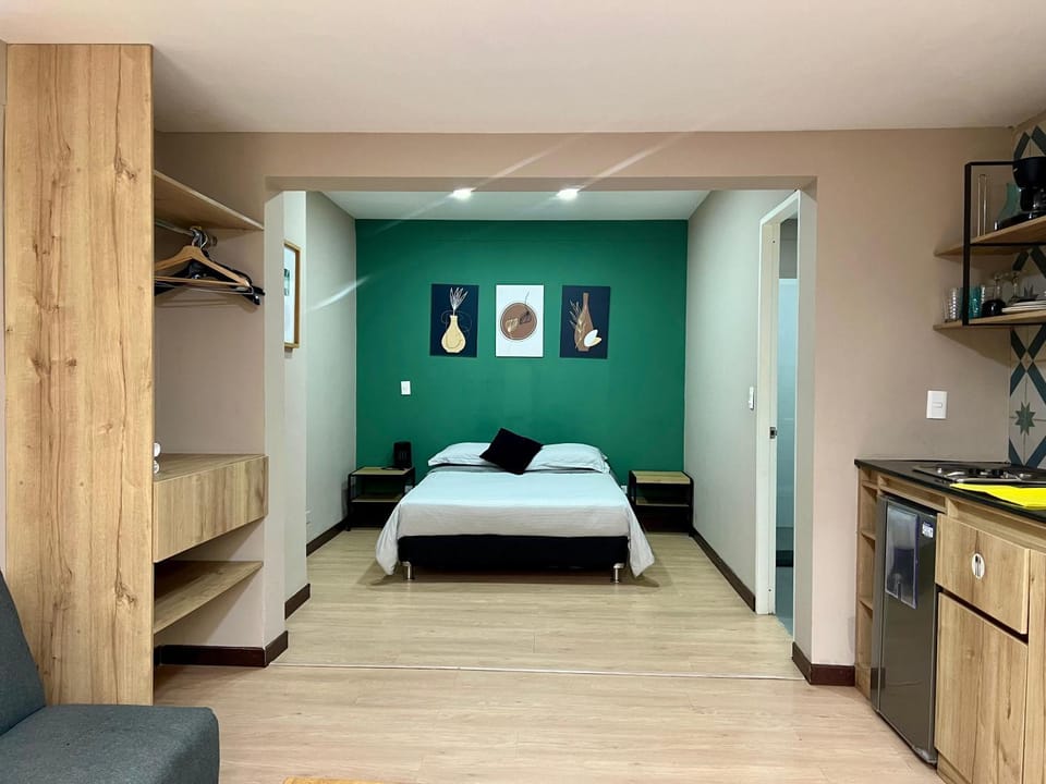 Económico alojamiento en Medellín por días - A102 By Roots Rentals Apartment in Medellin