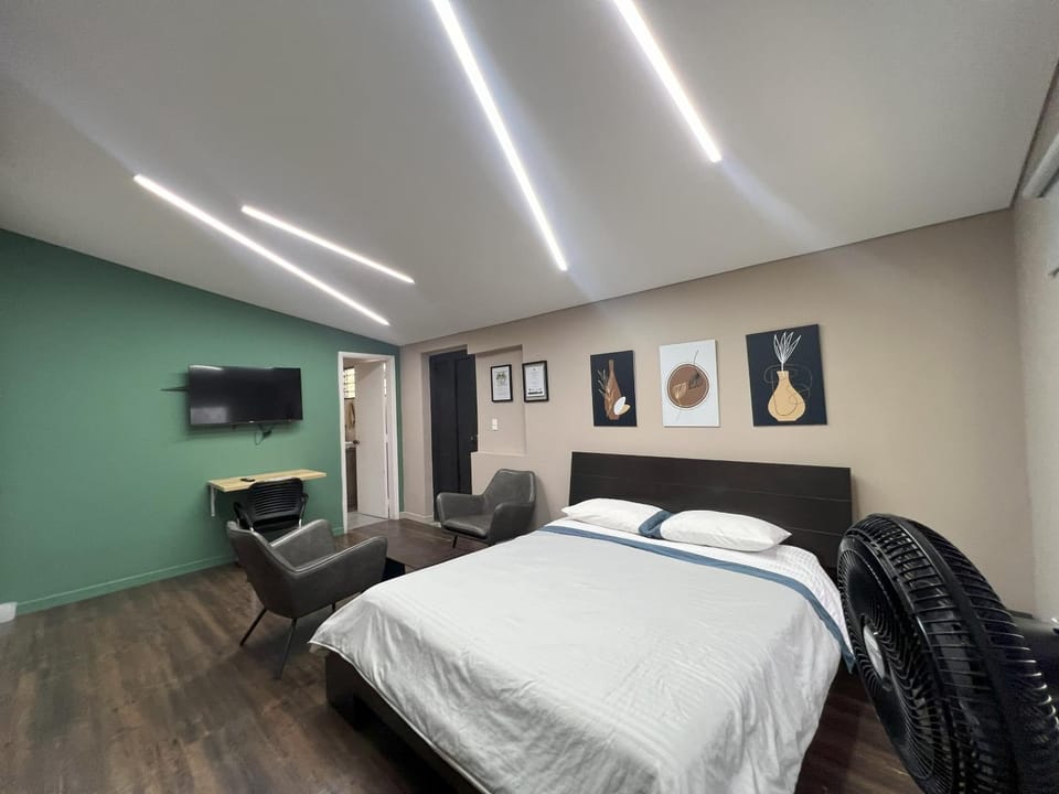 Hospedaje cerca a centro comercial de Santafé A104 By Roots Rentals Apartment in Medellin