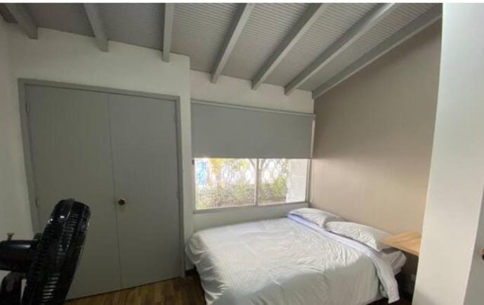 Apartamento cerca al centro comercial Santafé A105 By Roots Rentals Apartment in Medellin