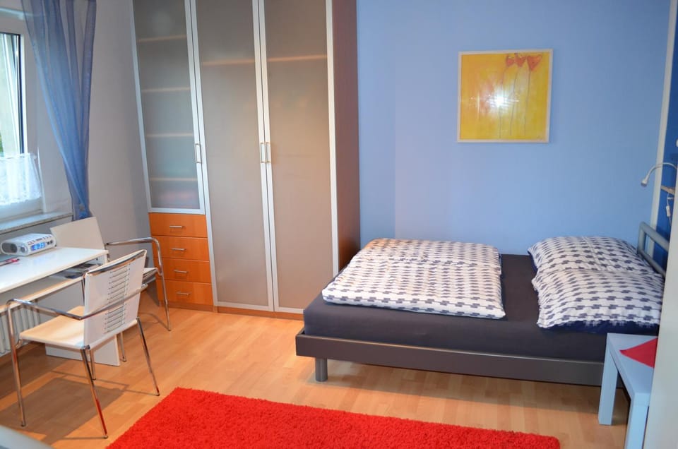 Bed, Photo of the whole room