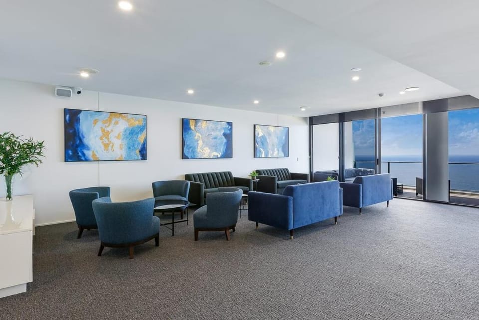 Circle on Cavill - Hosted by Coastal Letting Co. Apartment in Surfers Paradise