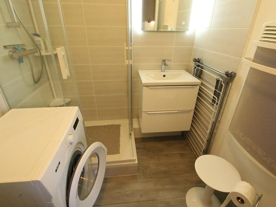 T2 à Luchon avec Parking, Wifi et Animaux admis - FR-1-313-207 Apartment in Catalonia