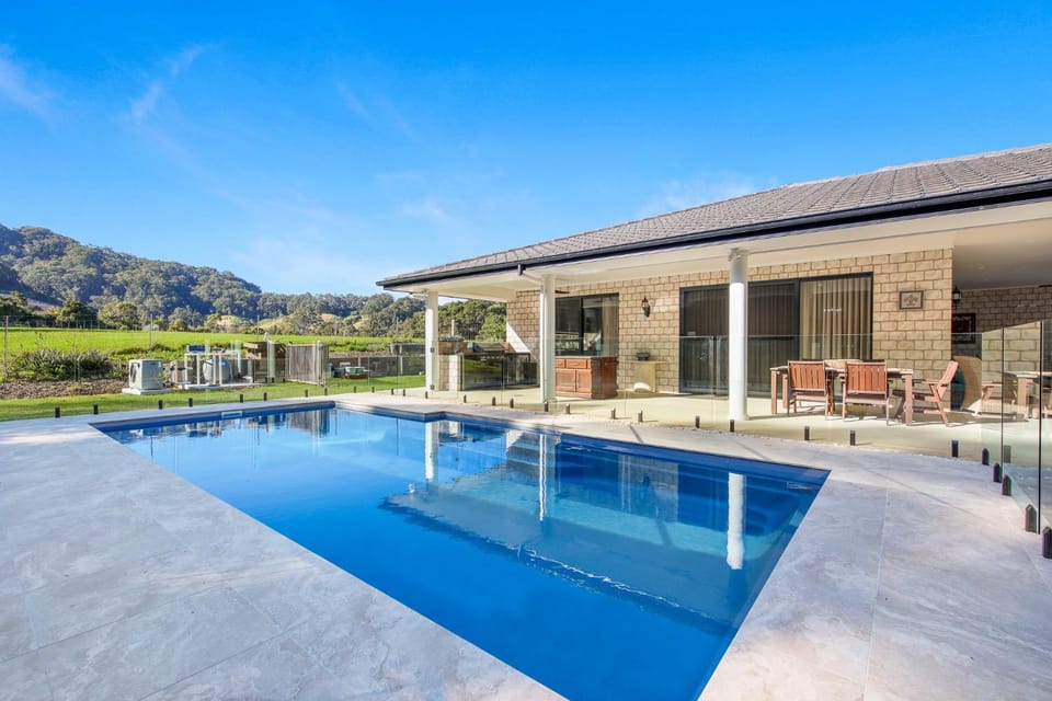 Property building, Swimming pool, Swimming pool
