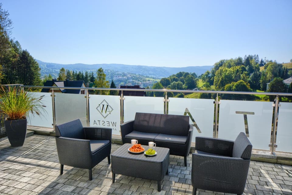 View (from property/room), View (from property/room), Balcony/Terrace, Mountain view