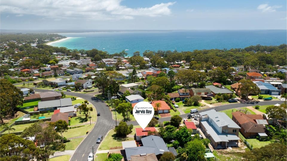 Ocean Oasis by Experience Jervis Bay House in Vincentia