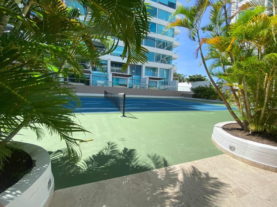 Property building, Tennis court