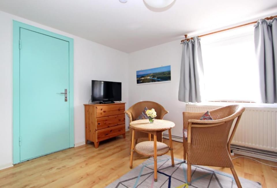 Haus-Atlantis-Whg-2-Duenenblick Bed and Breakfast in Nordfriesland