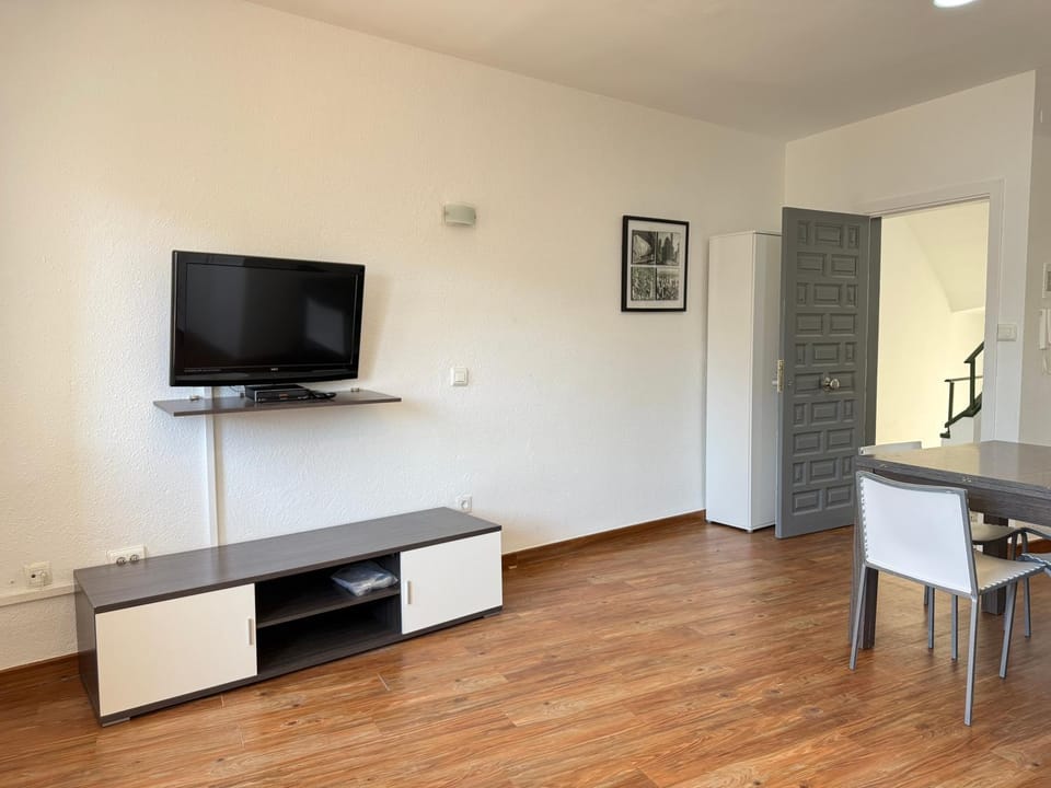 TV and multimedia, Dining area