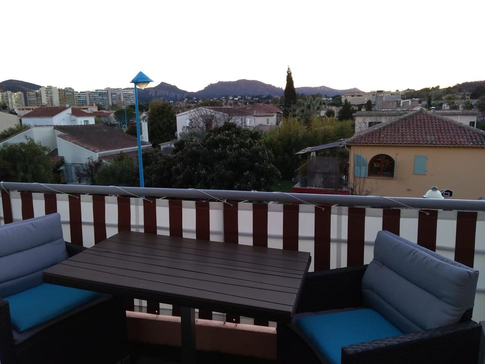 studio climatisé et calme, proche centre et mer Apartment in Mandelieu-La Napoule