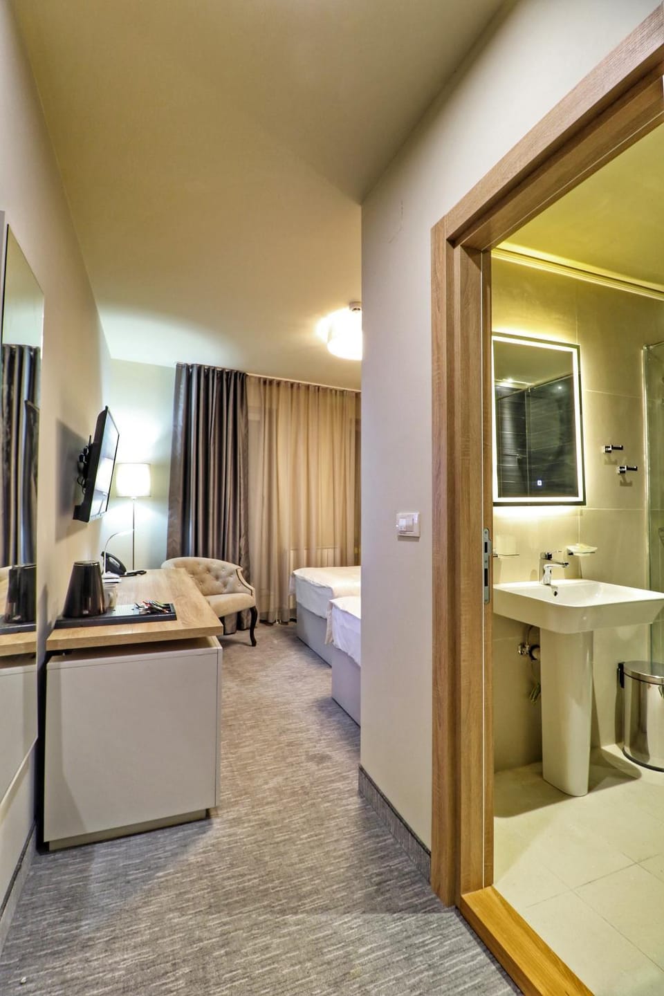 Photo of the whole room