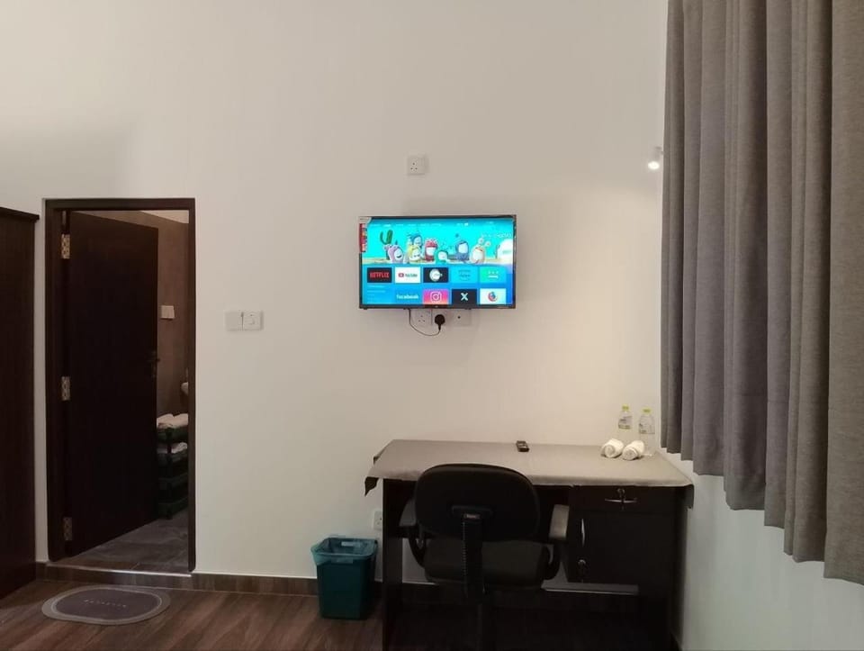 Communal lounge/ TV room, TV and multimedia, Evening entertainment