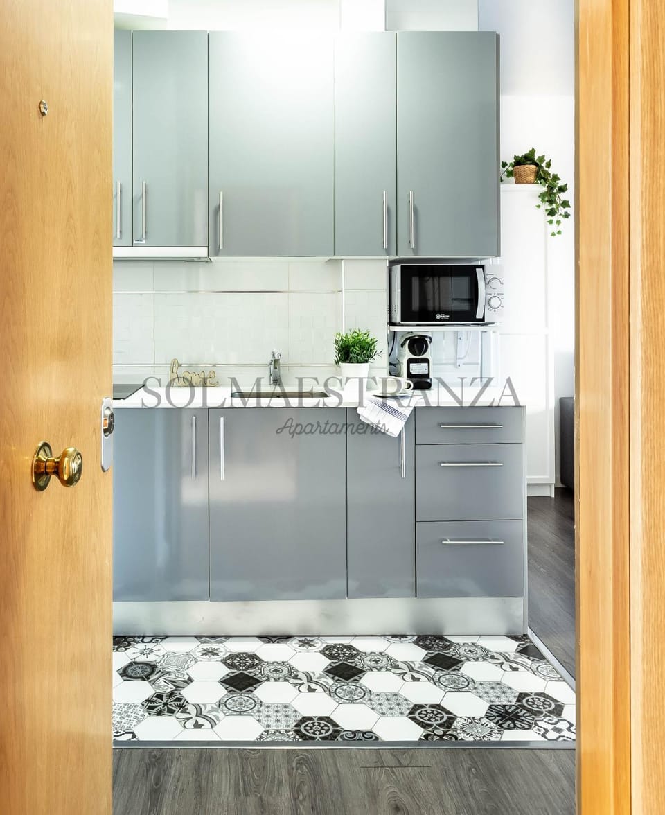 Kitchen or kitchenette, Lobby or reception