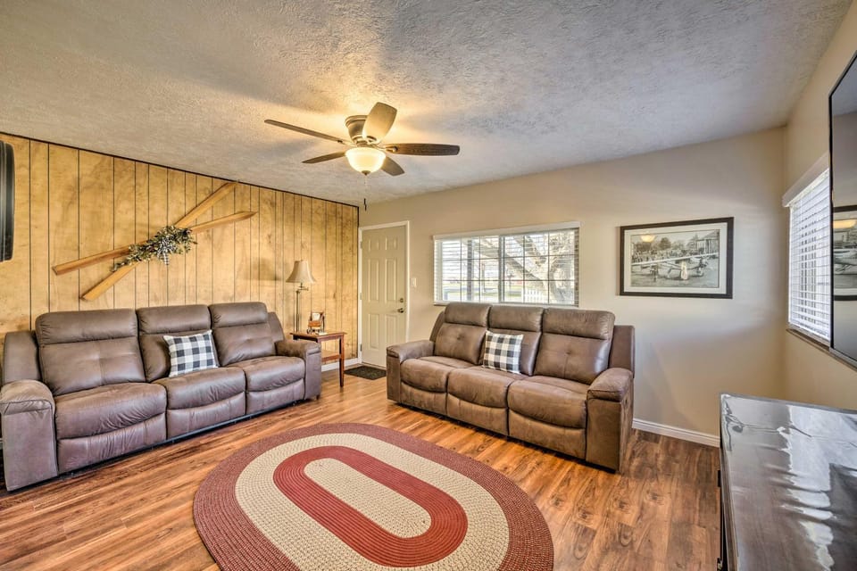 Cozy Cottage w/ Game Room ~ 17 Mi to Dtwn SLC! House in South Jordan