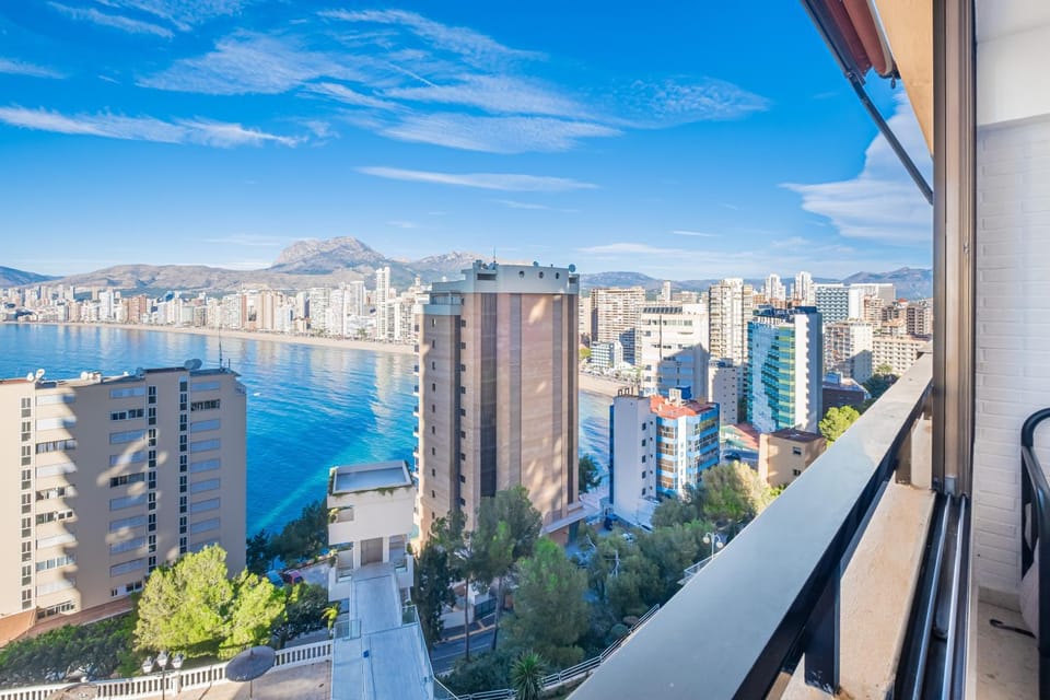 Nearby landmark, Day, Natural landscape, View (from property/room), Balcony/Terrace, City view, Mountain view, Sea view