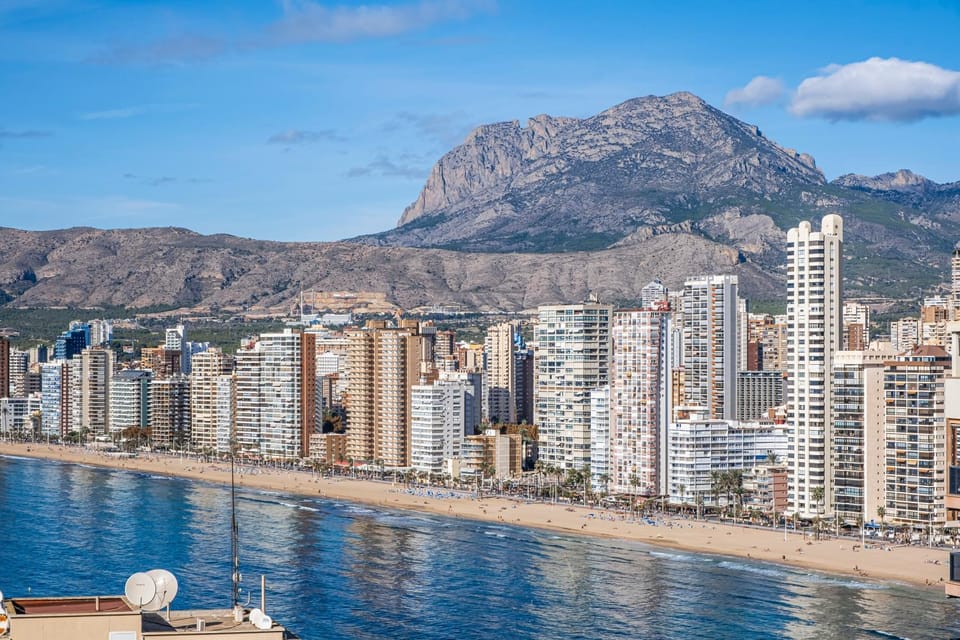 Nearby landmark, Off site, Day, Natural landscape, Beach, City view, Mountain view, Sea view