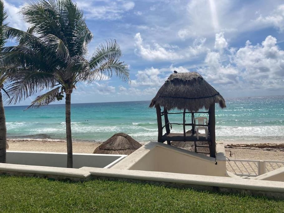 Beach, Sea view, sunbed