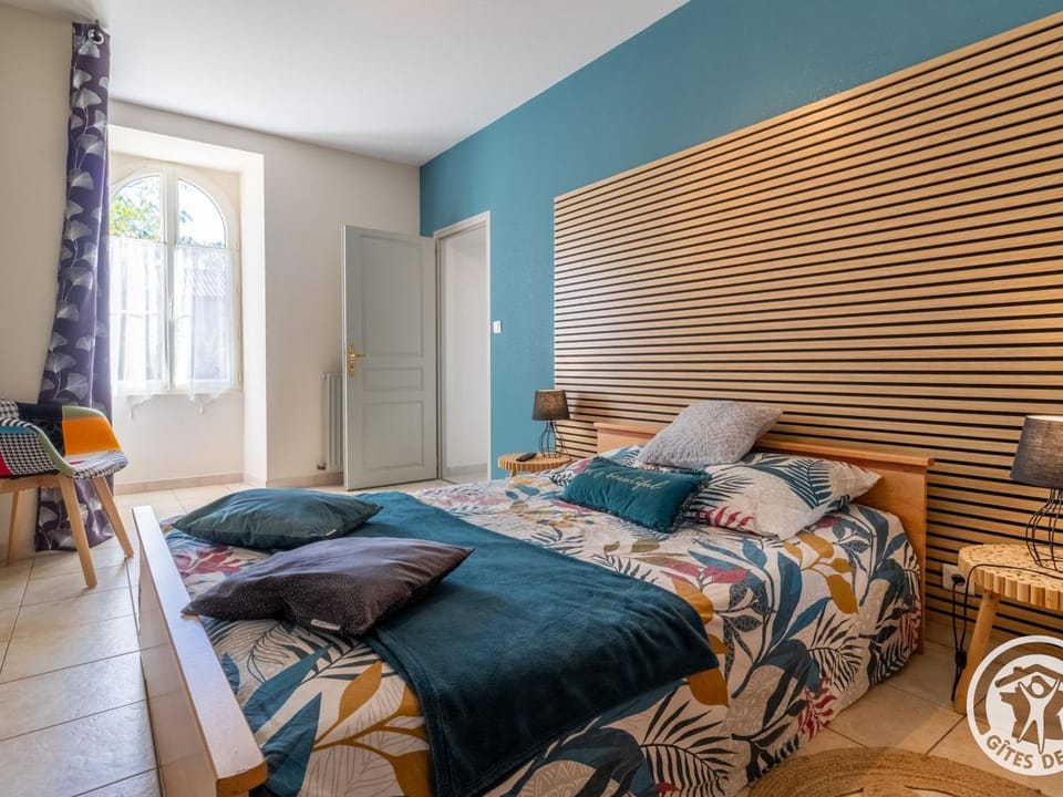 Gîte de charme 4 pers avec spa privatif, terrasse, et équipements complets au cœur d'un village viticole - FR-1-622-20 House in Pays de la Loire