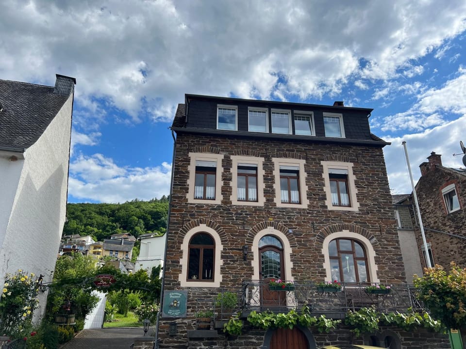 Weingut Gästehaus Bach Apartment in Cochem-Zell