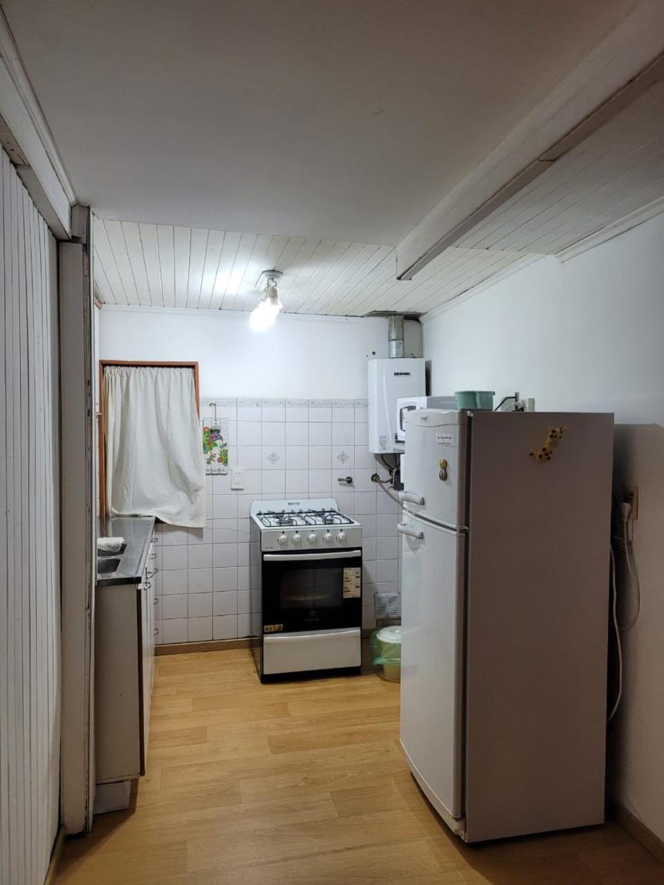 Kitchen or kitchenette, pet friendly