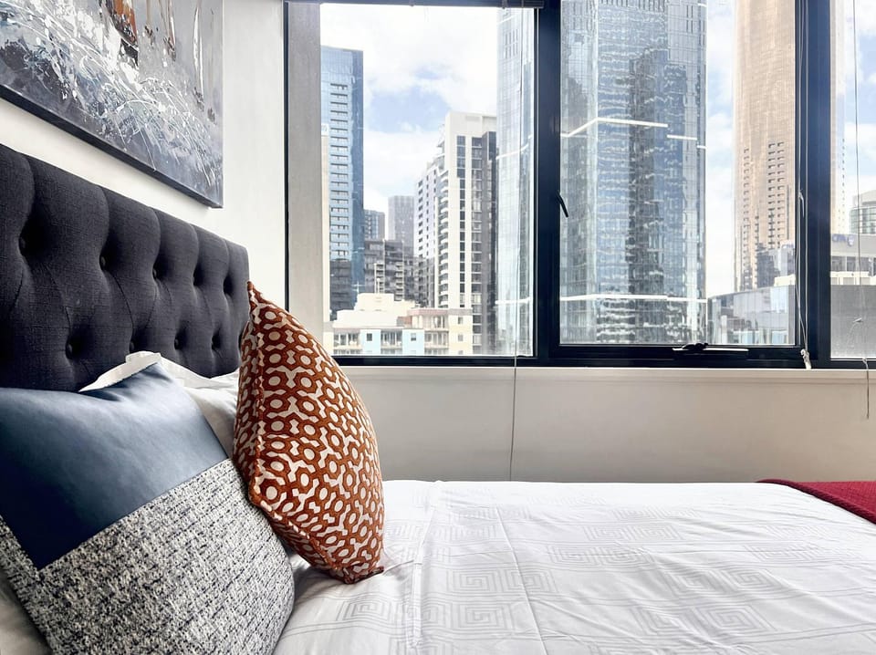 Stylish 2 Bedroom APT With CBD View Southbank Apartment in Southbank