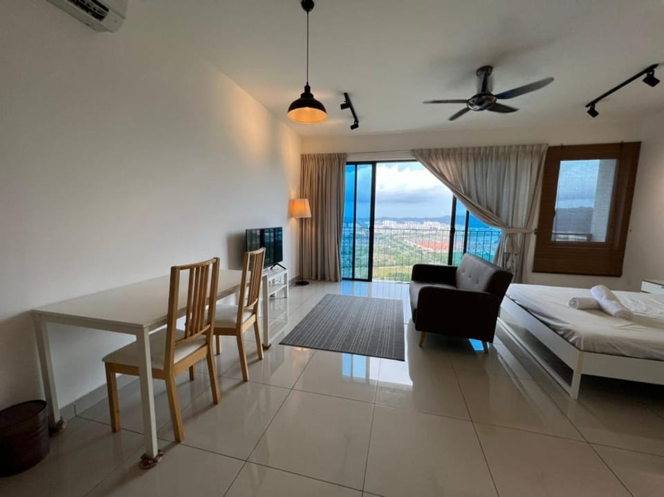 Francesco Suite - Trefoil Setia Alam-Near Setia City Mall & Setia Convention Centre Apartment in Selangor, Malaysia
