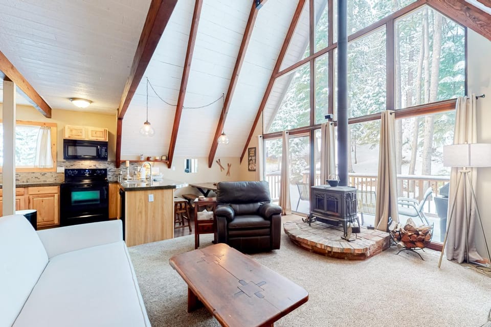 Cozy Cabin Retreat Cabin in Sierra Nevada