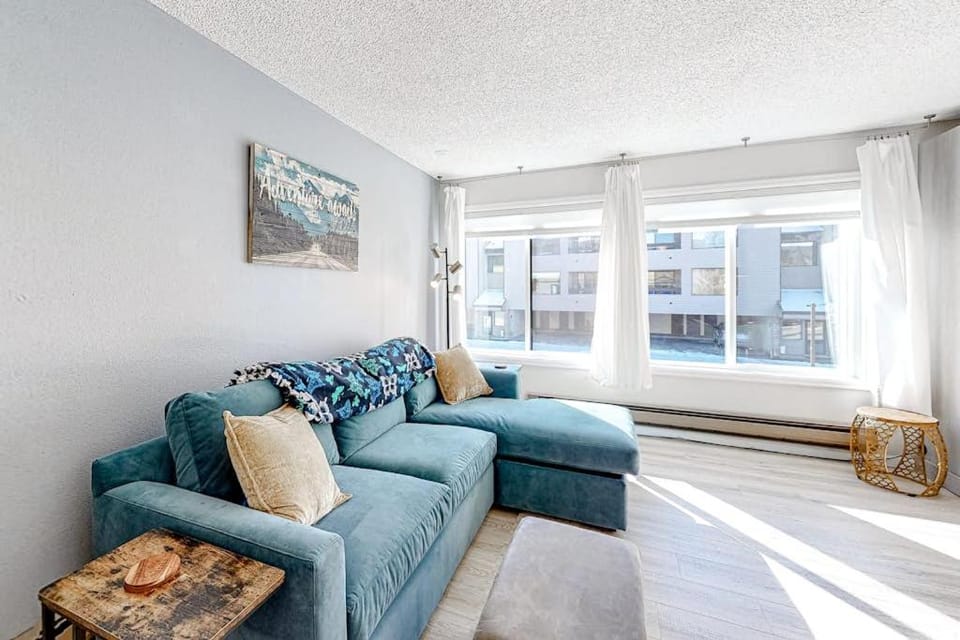 Snowblaze Studio Apartment in Fraser