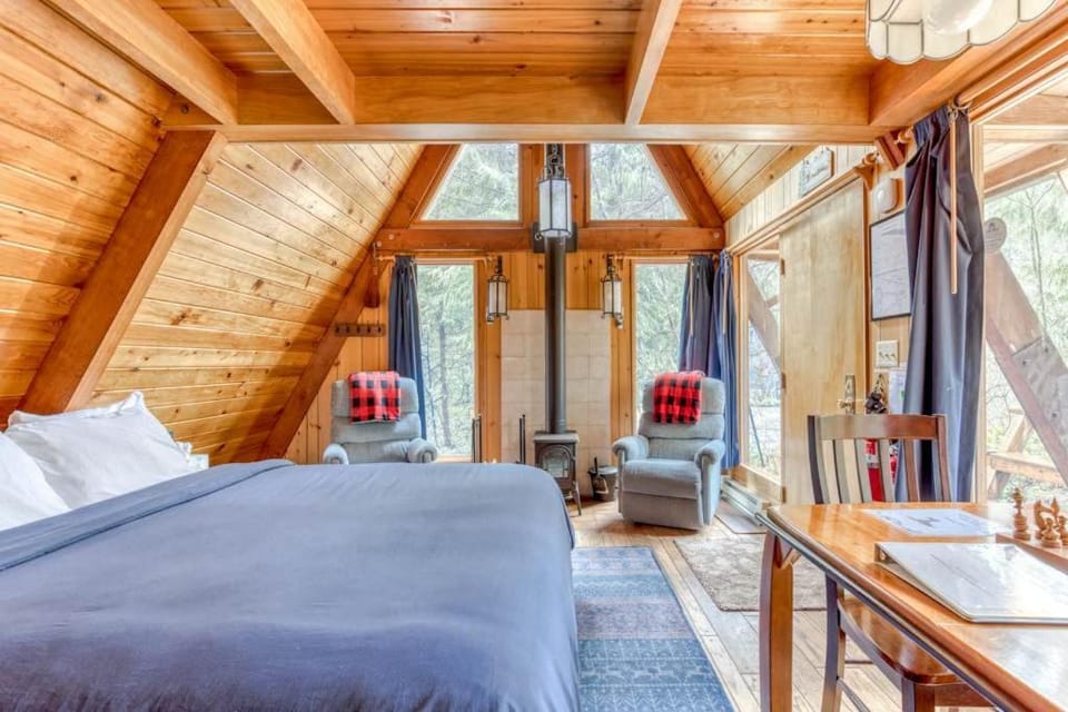 Chalet Shangri-La House in Mount Hood Village