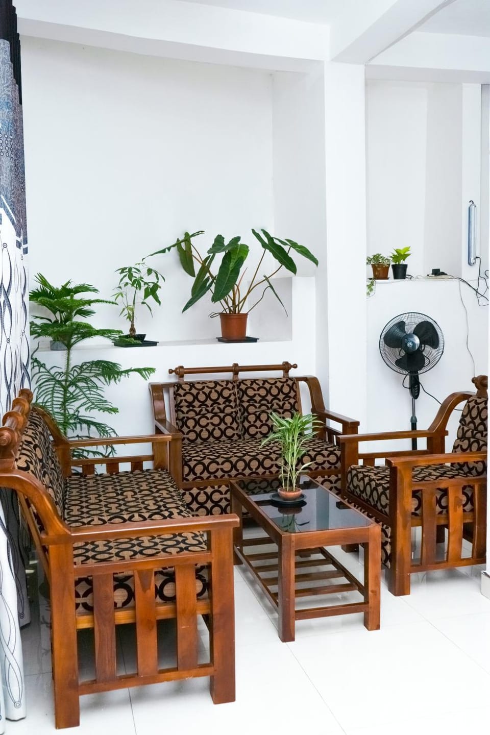 Flower Top Ella House in Central Province