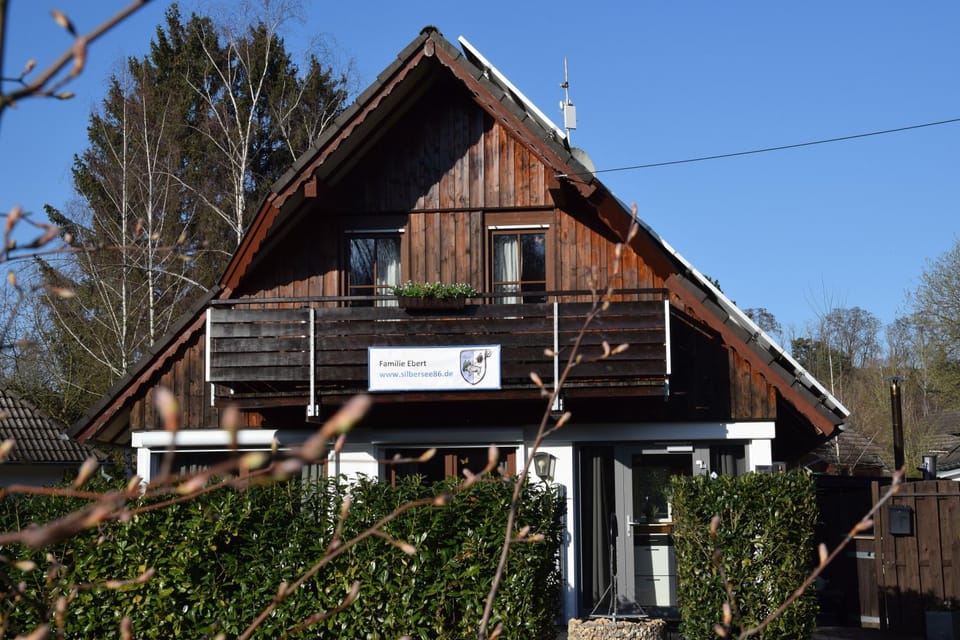 Property building, Garden, Balcony/Terrace, Swimming pool