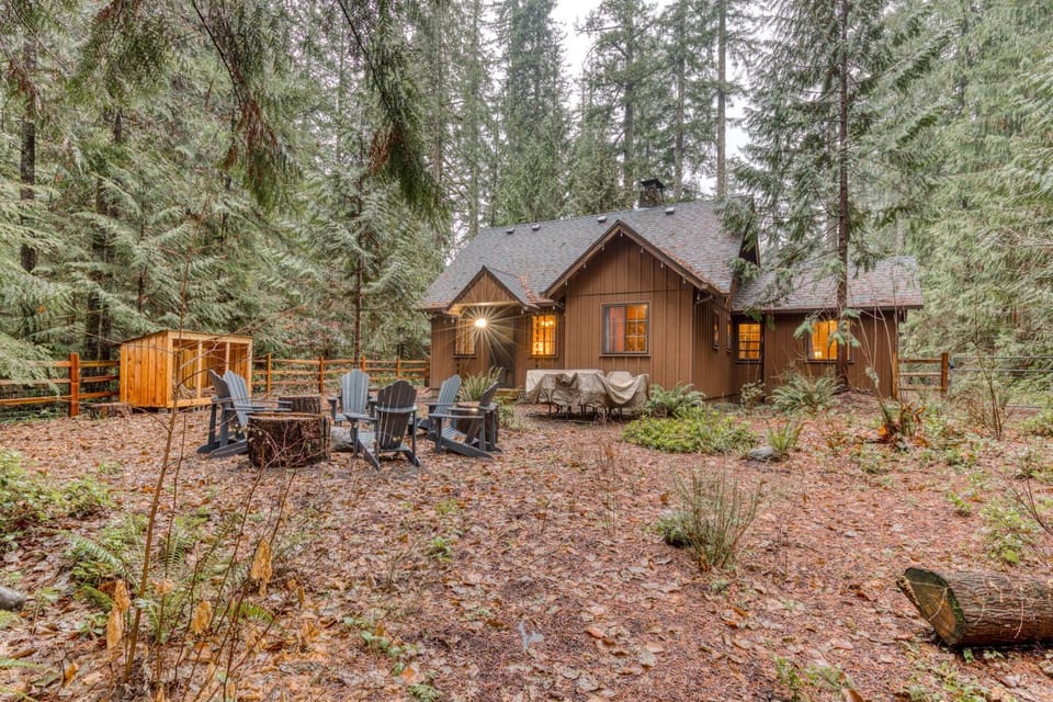Campfire Cabin on the River Cabin in Mount Hood Village