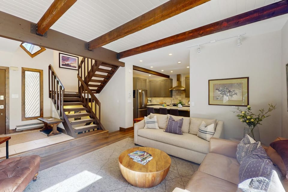 Remodeled Mountain-View Escape House in Eagle County