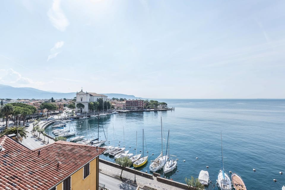 Gardasol Romantic 2 Vista Lago Apartment hotel in Lake Garda