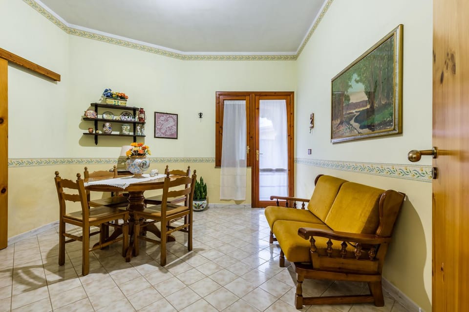 Yellow-house 100 meters from the sandy beach House in Avola