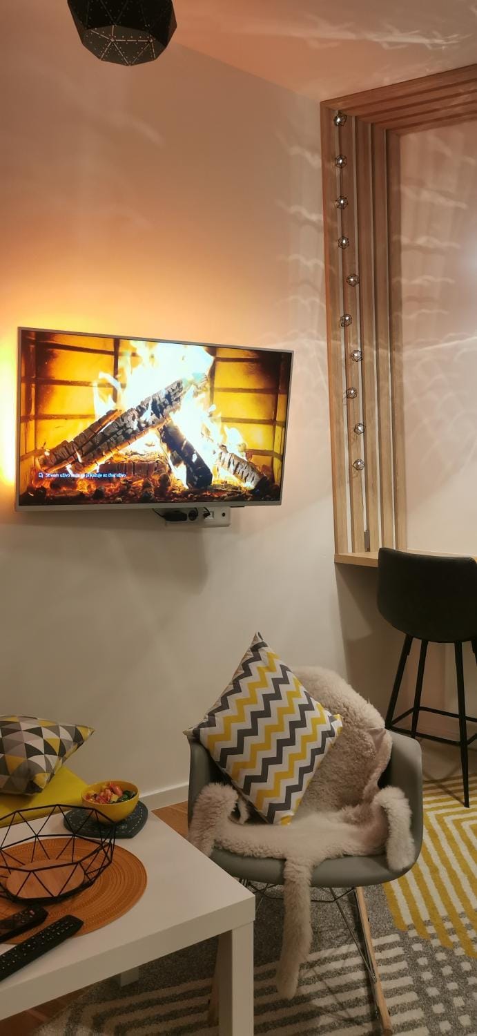 TV and multimedia, Living room, Seating area