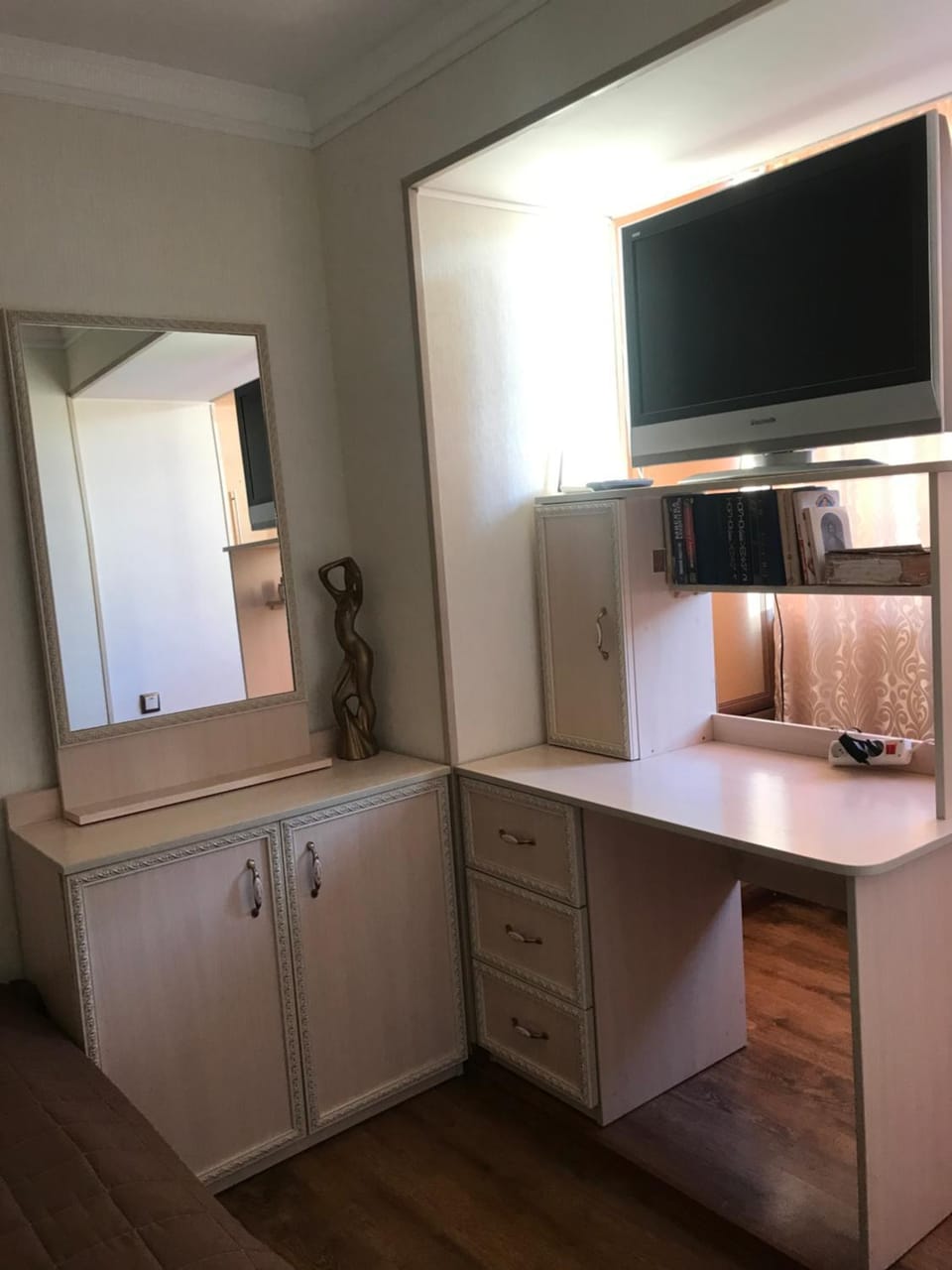 TV and multimedia, wardrobe