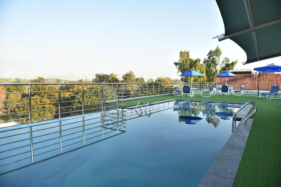 Day, Pool view, Swimming pool