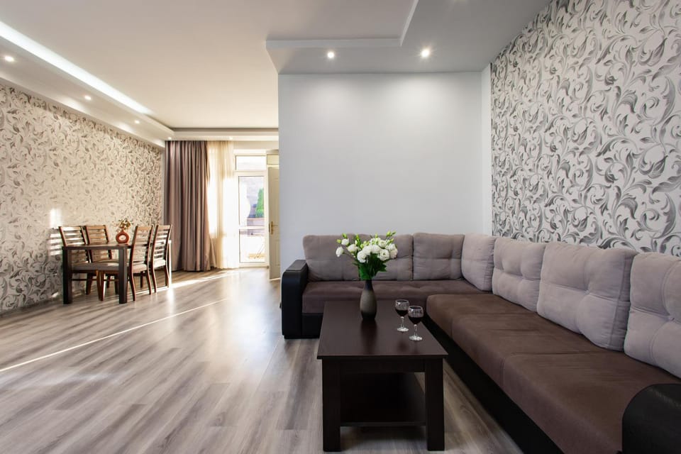 Northern Avenue, 1 bedroom Modern, New Euro Renovated apartment HH399 Apartment in Yerevan
