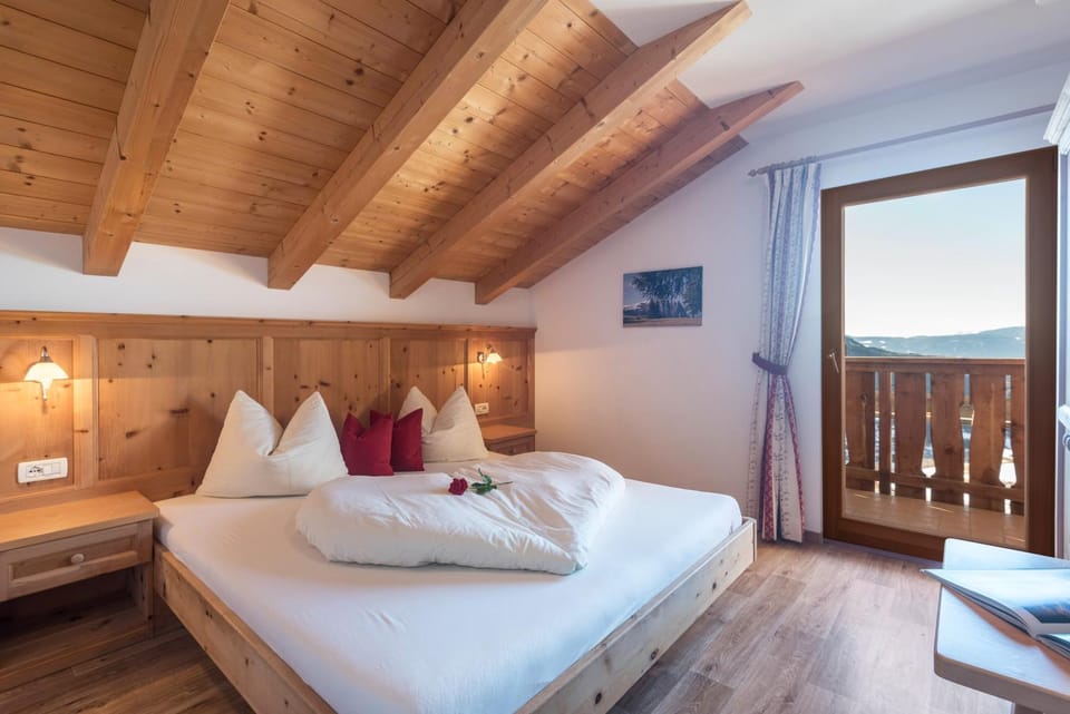 Property building, Living room, Bedroom