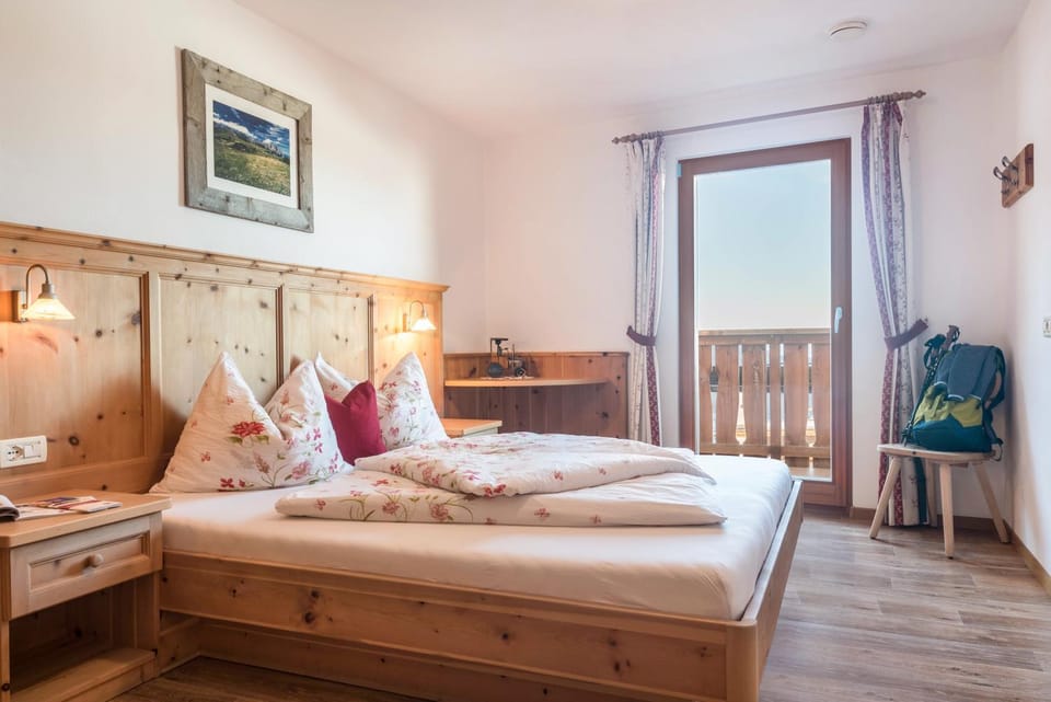 Property building, Living room, Bedroom