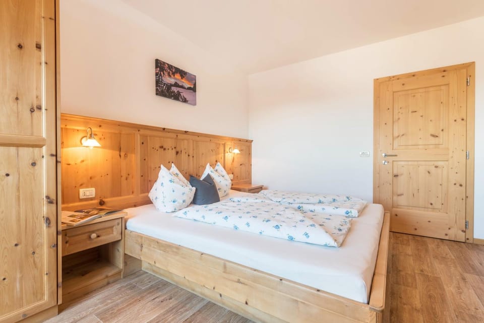 Property building, Living room, Bedroom