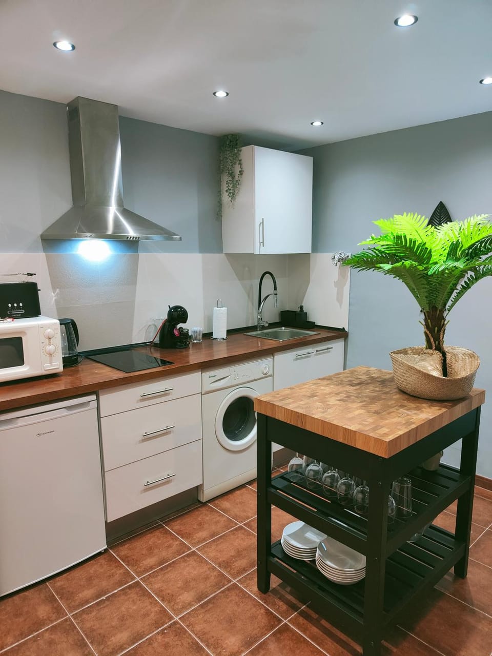 Kitchen or kitchenette